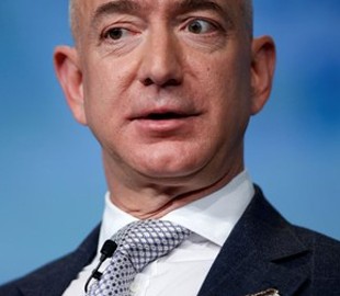 Саудовских хакеров обвинили во взломе телефона самого богатого человека в мире