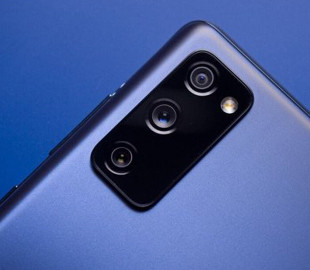 Samsung Galaxy S20 FE начал получать обновление Android 12