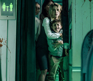 Netflix выпустил полноценный трейлер хоррора «Кроваво-красное небо» о вампире на самолёте с террористами