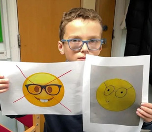 Десятирічний британець попросив Apple змінити дизайн емодзі в окулярах