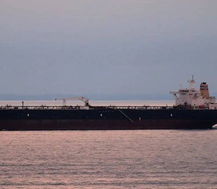 500 000 євро за корабель-привид: почалося полювання на танкер OMRA