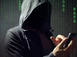 Мошенники заполучили SIM-карту мужчины и набрали кредитов на 50 тысяч