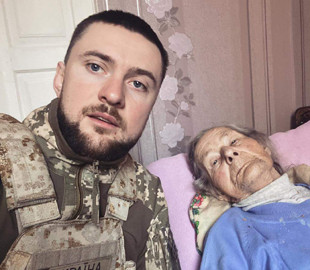 Yarmak показав фото з 91-річною бабусею: "Відсвяткуємо її другу в житті перемогу над фашистами"