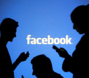 Facebook будет проверять украинский контент на фейки