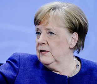 Канцлер ФРГ допускает ответ Берлина на хакерские атаки из России