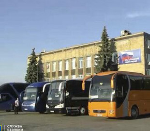 СБУ шукає депутата райради, який заробляв на вивезенні людей з окупованого Куп'янська до РФ