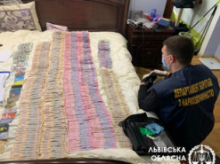 На Львівщині викрито організовану групу осіб, які займалися збутом наркотиків та психотропів по всій території України