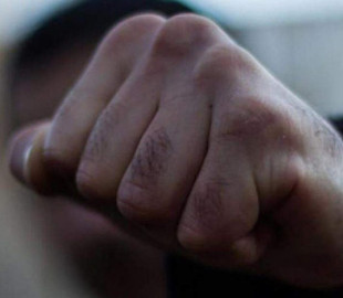 В РФ в магазине люди подрались из-за сковородок и мыла