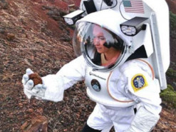 Дистанционное управление. NASA успешно испытало новые скафандры для полетов на Луну и Марс