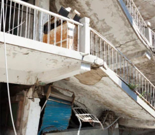 Щоб вижити: що робити при загрозі обвалу будинку