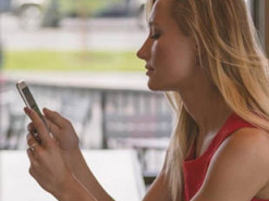 Более 70 000 фото женщин из Tinder нашли на хакерском форуме