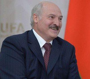 У Мережі висміяли безглузду заяву Лукашенка про напад: добірка найкращих відео