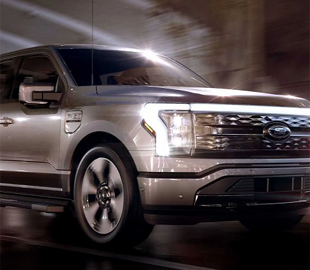 Ford переманила бывшего главного инженера Tesla и Apple