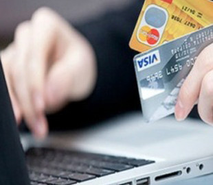 З банківської картки чоловіка шахраї зняли понад 100 тисяч гривень