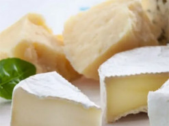 Дієтолог розкрив користь одного сорту сиру