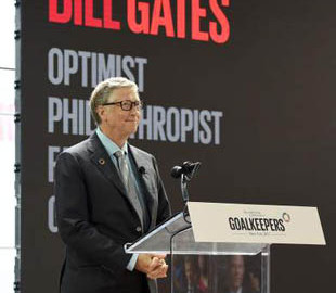 Фонд Билла Гейтса начал массовое производство вакцин от COVID-19