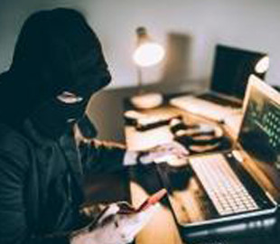 Шахраї вкрали із картки жінки понад 74 тисяч гривень