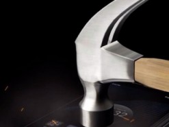 Poptel представила неубиваемый смартфон