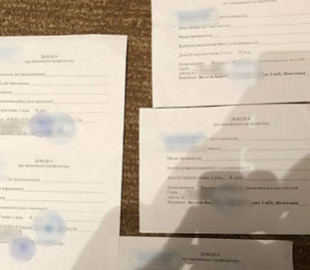 На Закарпатті викрили організатора схеми підробки COVID-сертифікатів зі спільниками