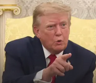 "Ти фальшива репортерка": Трамп розлютився на журналістку CNN – Білий дім продовжив цю критику