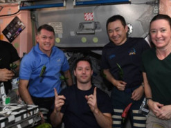 NASA й SpaceX знову відклали запуск космічного корабля з астронавтами