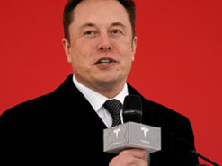 Илон Маск потерял десятки миллиардов долларов