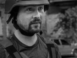 Помер британський журналіст Девід Ноулз – автор щоденного подкасту про Україну