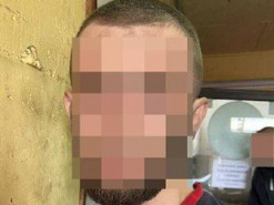 Поліцейські столиці повідомили про підозру чоловікам за вимагання грошей у киянина