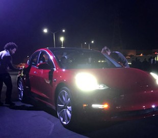 В новой Tesla нашли «пасхалку» с благодарностью создателям электрокара