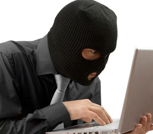 Мошенники сбывали в интернете фейковые авто