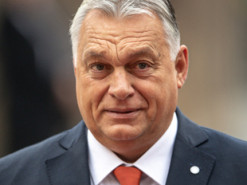 Більшість угорців вважає, що прем’єру Орбану слід жорсткіше протистояти Росії