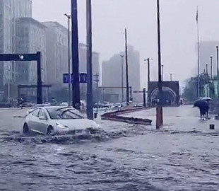 Tesla Model 3 научилась плавать
