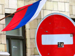 Состоятельный слой населения России пытается покинуть страну — британская разведка