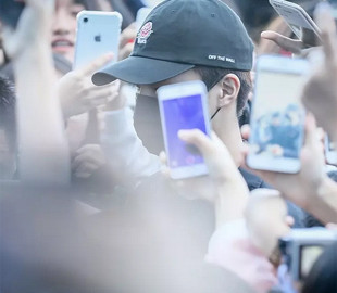 В Китае стали стирать все упоминания о знаменитостях в интернете