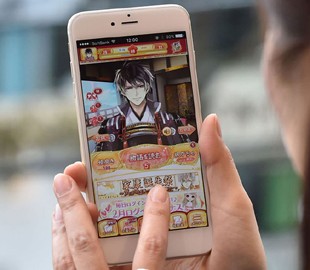 Китайские женщины тратят миллионы на виртуальных бойфрендов