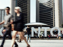 Виїжджають та повертаються назад. Головні помилки українців при переїзді до Канади