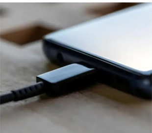 Не дайте зловмисникам зламати свій смартфон: 7 простих та робочих порад