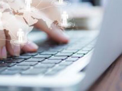 Создали базу с важной информацией об открытых аптеках, контактах врачей и медресурсах по всей Украине