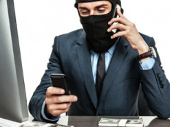 Чергову мешканку Хмельниччини, чоловік якої безвісти зник на війні, ошукали шахраї