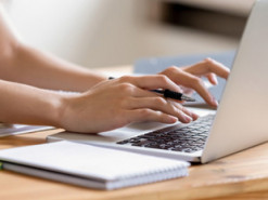 Украинцы смогут сменить прописку онлайн: когда заработает и как это сделать