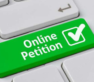 Украинцы просят отменить карантин выходного дня: создали петицию