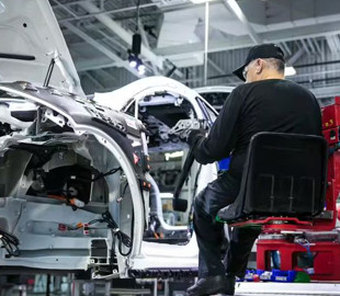 Электромобили Tesla продолжают дорожать