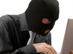 Нова афера в Мережі: шахраї крадуть з карток українців всі гроші