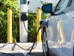 Попит на електротранспорт: ринок реагує не лише на дефіцит пального