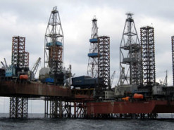 "Вишки Бойка" продовжують горіти у Чорному морі: є супутникові знімки