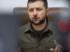 Зеленский ответил на петицию о введении визового режима с рф