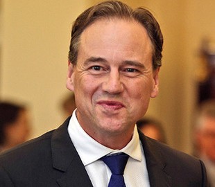 Полиция полгода изучала лайк чиновника под порно и ничего не нашла