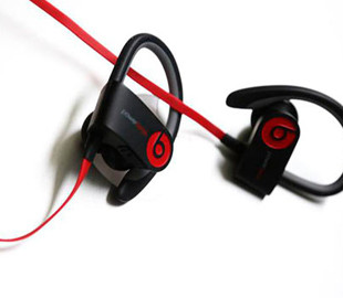 Apple согласилась выплатить владельцам дефектных наушников Powerbeats 2 около $10 млн