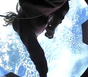 Участники туристической миссии Inspiration4 показали, как проводят время в космосе. Фото