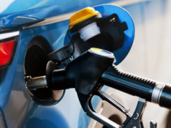 Правоохоронці затримали двох осіб, які продали неіснуючого пального на 2 млн гривень